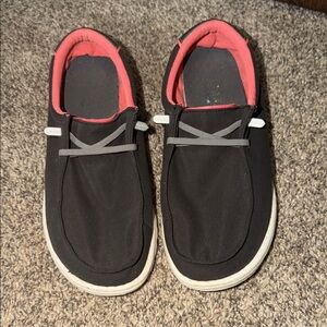 Water Resistant Hey Dude Women's Black and Pink Shoes